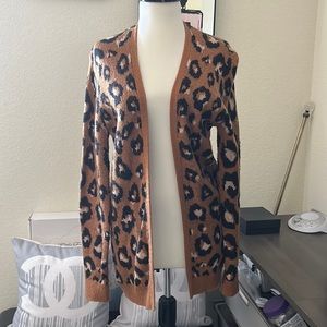 Witty fox leopard print cardigan M
